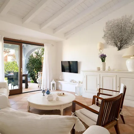 Leucia Cervo By Klodge Chalet *